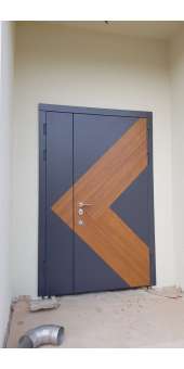 НАШІ РОБОТИ Вхідні двері металеві в будинок з МДФ накладками